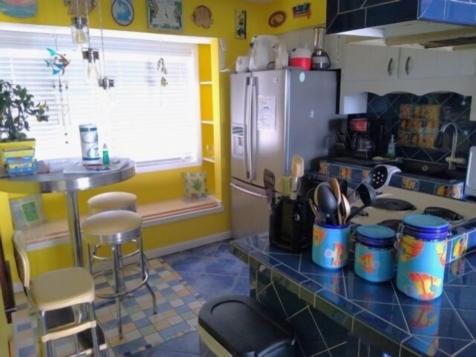 Condo, 1 Bedroom | Private kitchen | Fridge, oven, coffee/tea maker, toaster