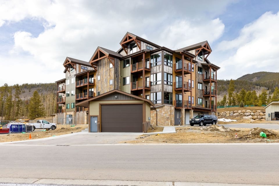 Condo, 2 Bedrooms | Exterior