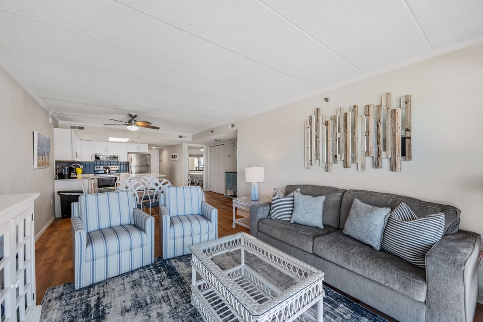Colors of Sand and Sea will Welcome you right into your Vacation Home!