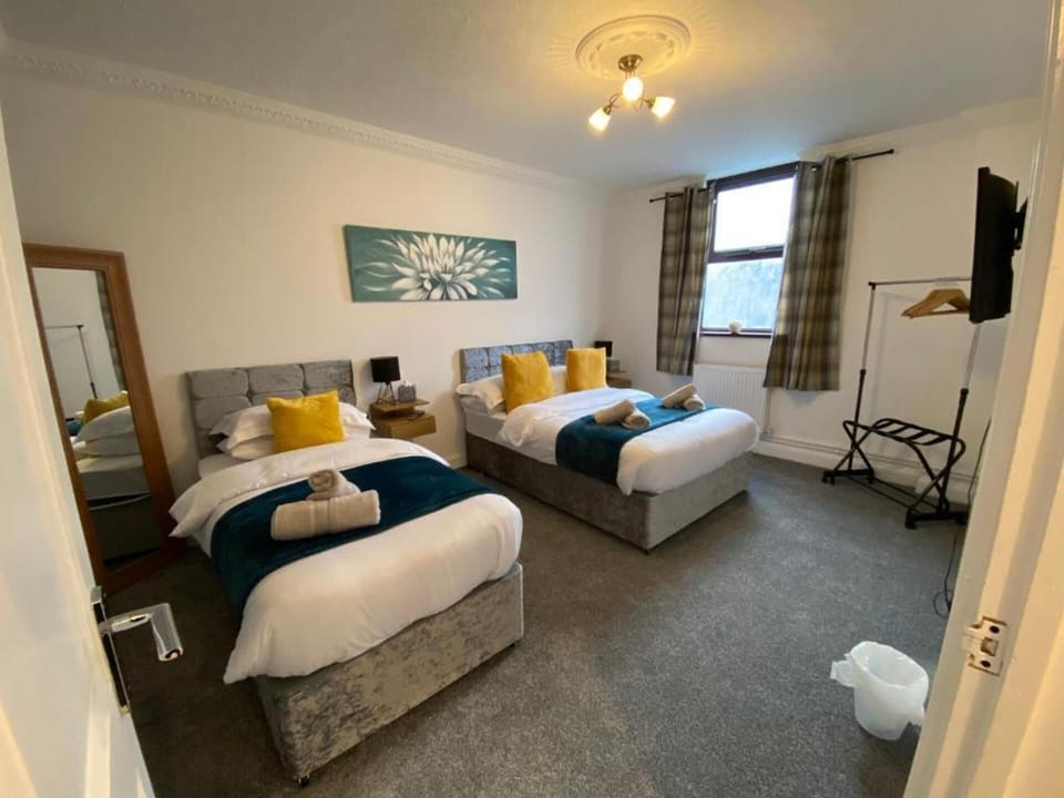 Apartment | 2 bedrooms, iron/ironing board, free WiFi, bed sheets