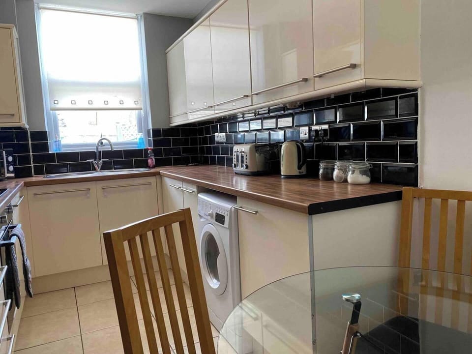Apartment | Private kitchen | Fridge, microwave, oven, stovetop
