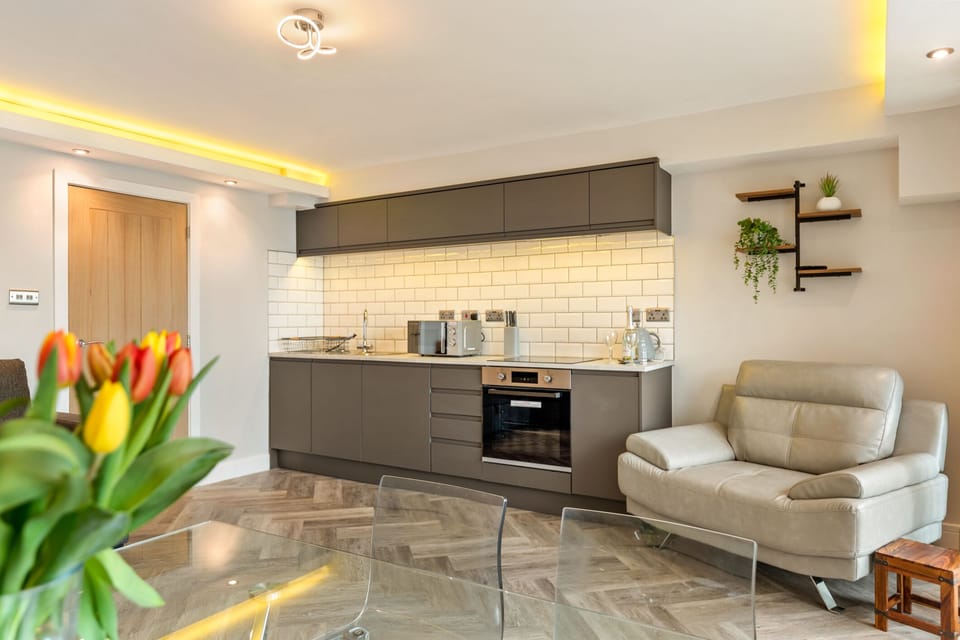 Direct Beach Access, Sea Views