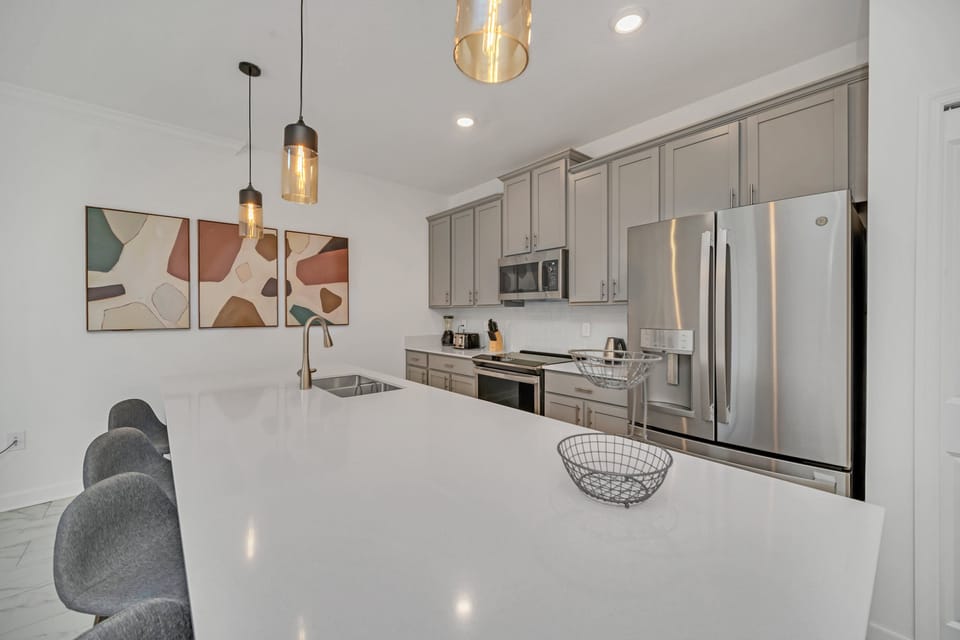 4228 Paragraph Dr, Storey Lake_09.jpg