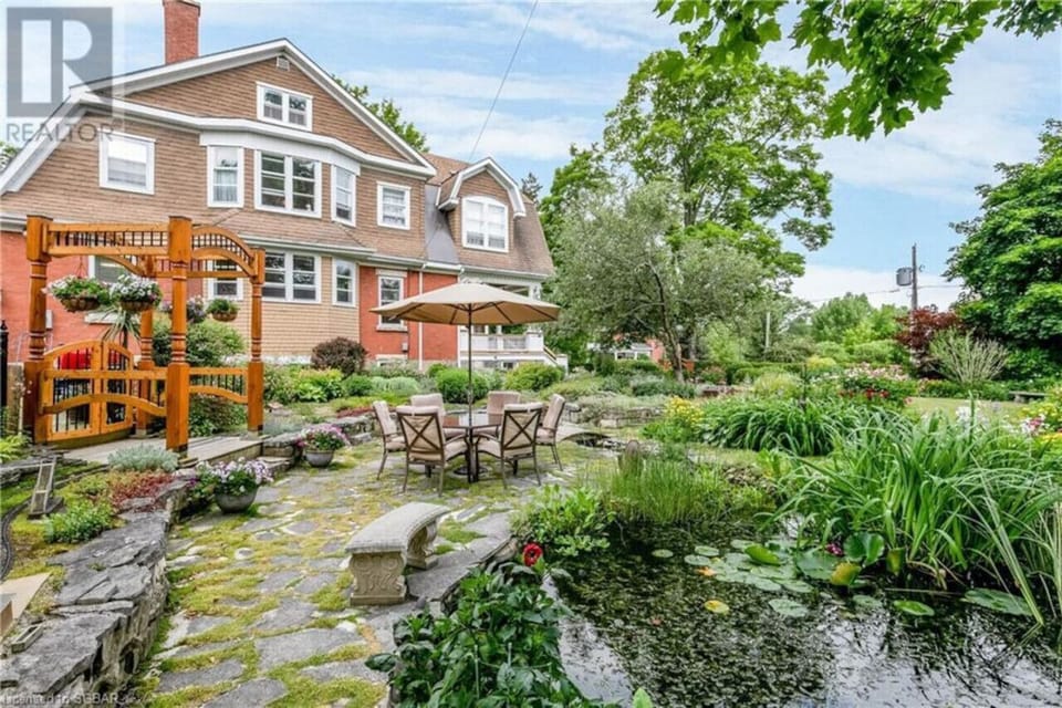 Stunning Gardens and water feature pond full of wildlife!