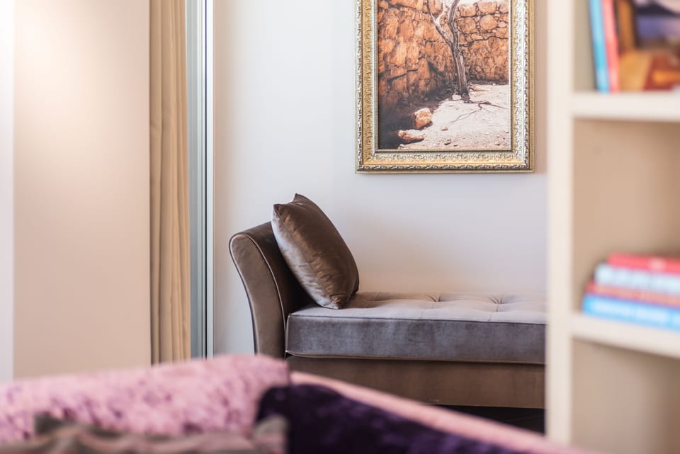 Presidential Suite | Hypo-allergenic bedding, minibar, in-room safe, desk