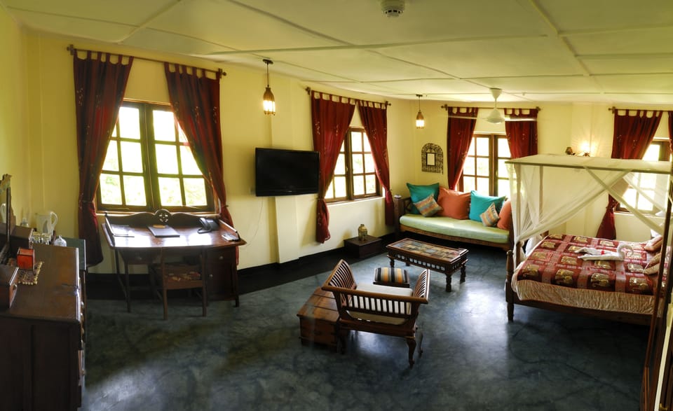 Superior Room | 1 bedroom, premium bedding, minibar, in-room safe
