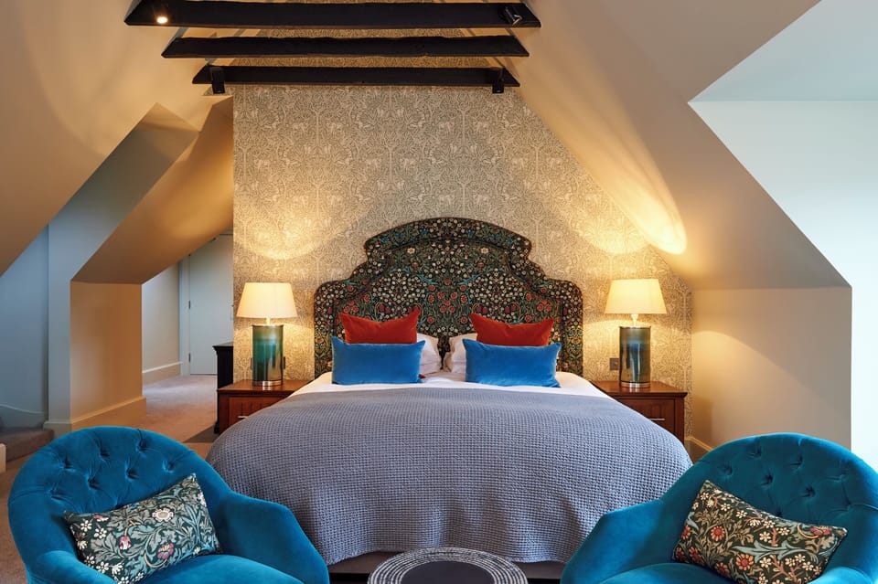 Suite | Desk, blackout drapes, soundproofing, iron/ironing board