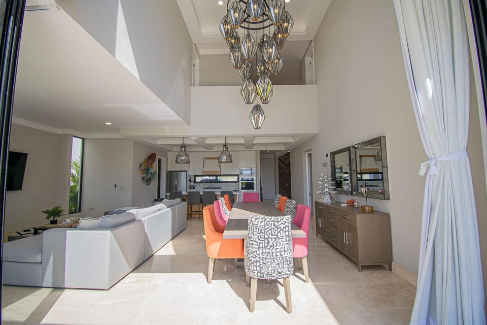 Living Room / Dining Room