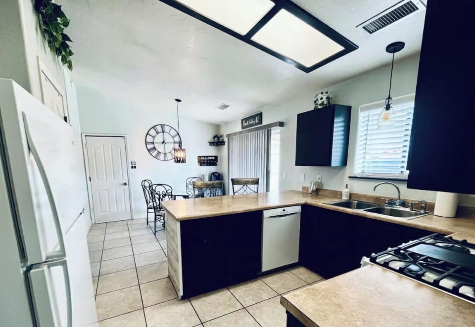 Please cook in the fully appointed kitchen. Pretty much everything! 