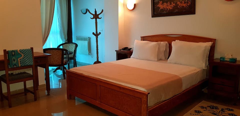 Standard Double Room | Desk, WiFi (free)