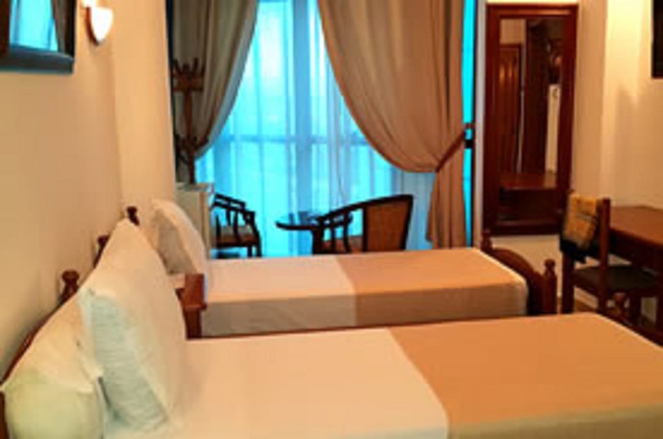 Standard Double Room | Desk, WiFi (free)