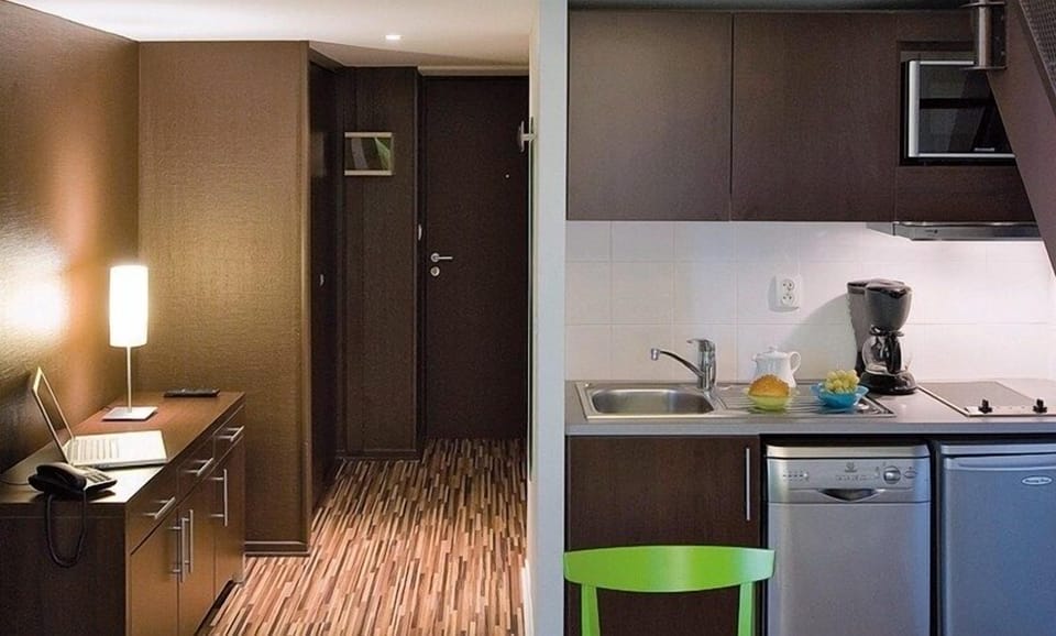 Private kitchenette