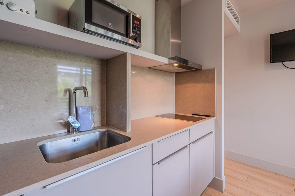 Apartment, 2 Bedrooms, Terrace | Private kitchen | Coffee/tea maker, fridge, microwave, stovetop