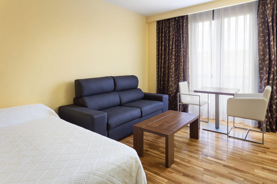 Standard Apartment (3) | Minibar, in-room safe, soundproofing, free WiFi