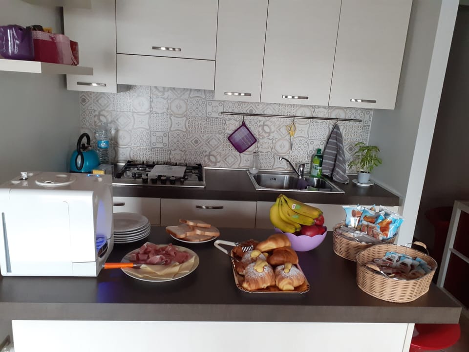 Free buffet breakfast