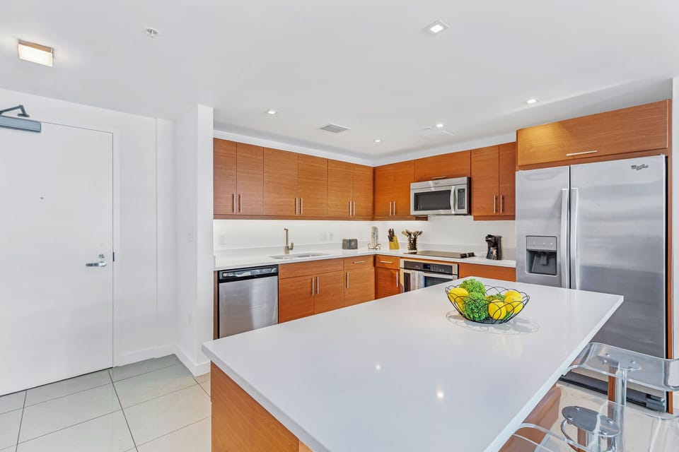 Apartment | Private kitchen | Full-size fridge, microwave, oven, dishwasher