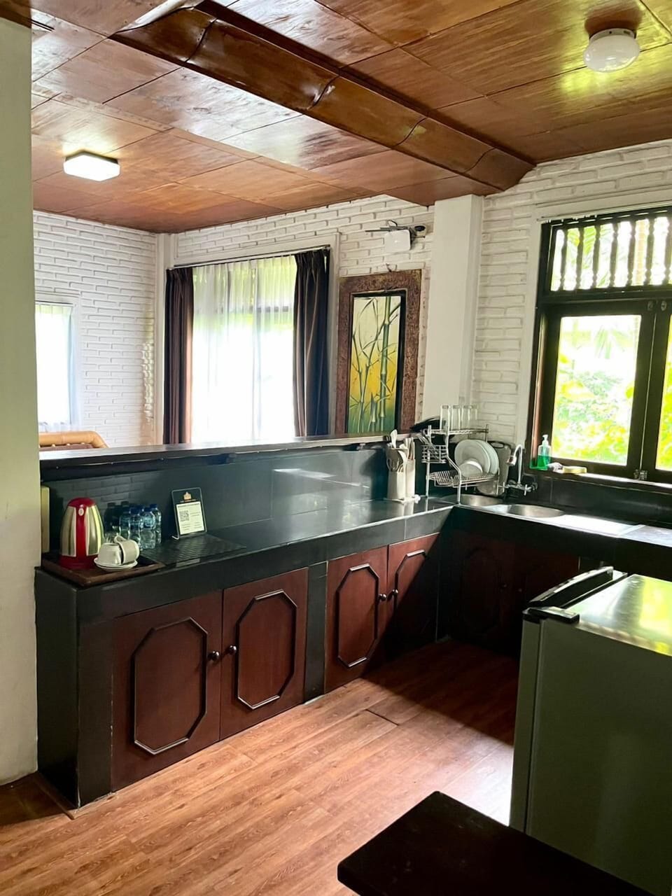 Family Room, 2 Bedrooms | Private kitchen | Dishwasher