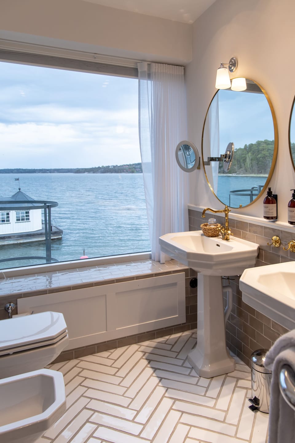 Panoramic Suite, 1 King Bed, Ocean View, Oceanfront | Bathroom | Eco-friendly toiletries, hair dryer, bathrobes, soap