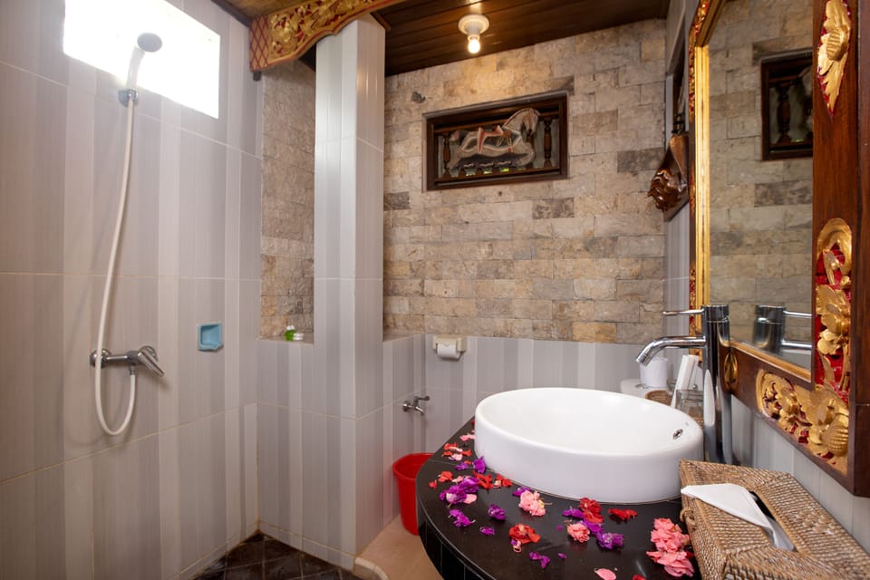 Standard Room with AC | Bathroom | Shower, free toiletries, hair dryer, bidet