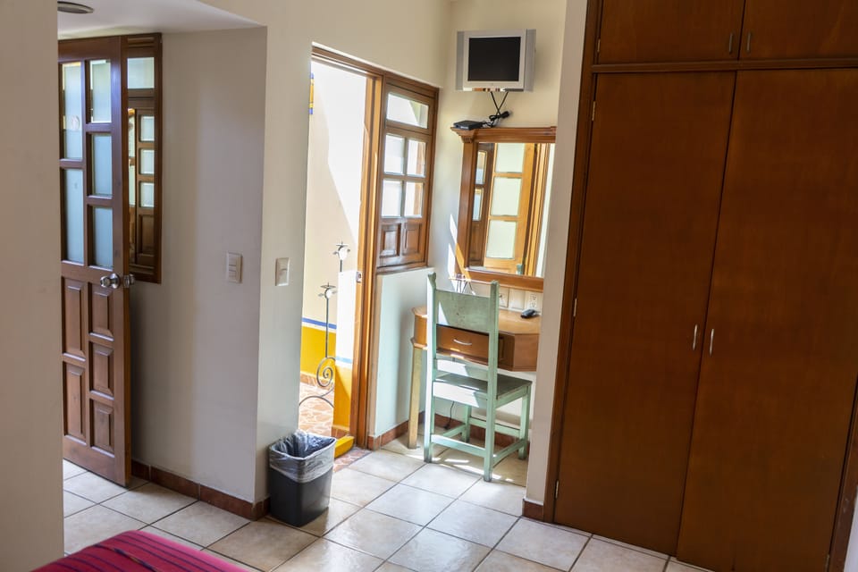 Double Room | Laptop workspace, iron/ironing board, free WiFi, bed sheets