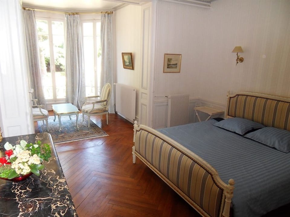 Premium bedding, down comforters, pillowtop beds, individually decorated