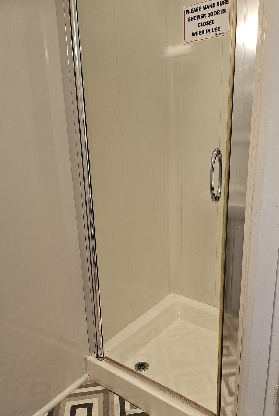 Family Room | Bathroom | Shower, free toiletries, hair dryer, towels