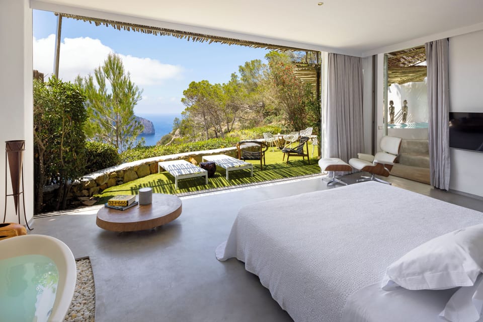 Presidential Suite | Frette Italian sheets, premium bedding, down comforters