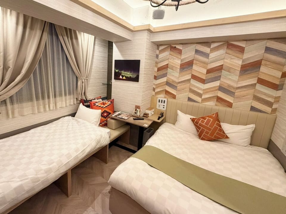 Deluxe Room, 1 Queen Bed with Sofa bed, Non Smoking | Blackout drapes, soundproofing, WiFi, bed sheets