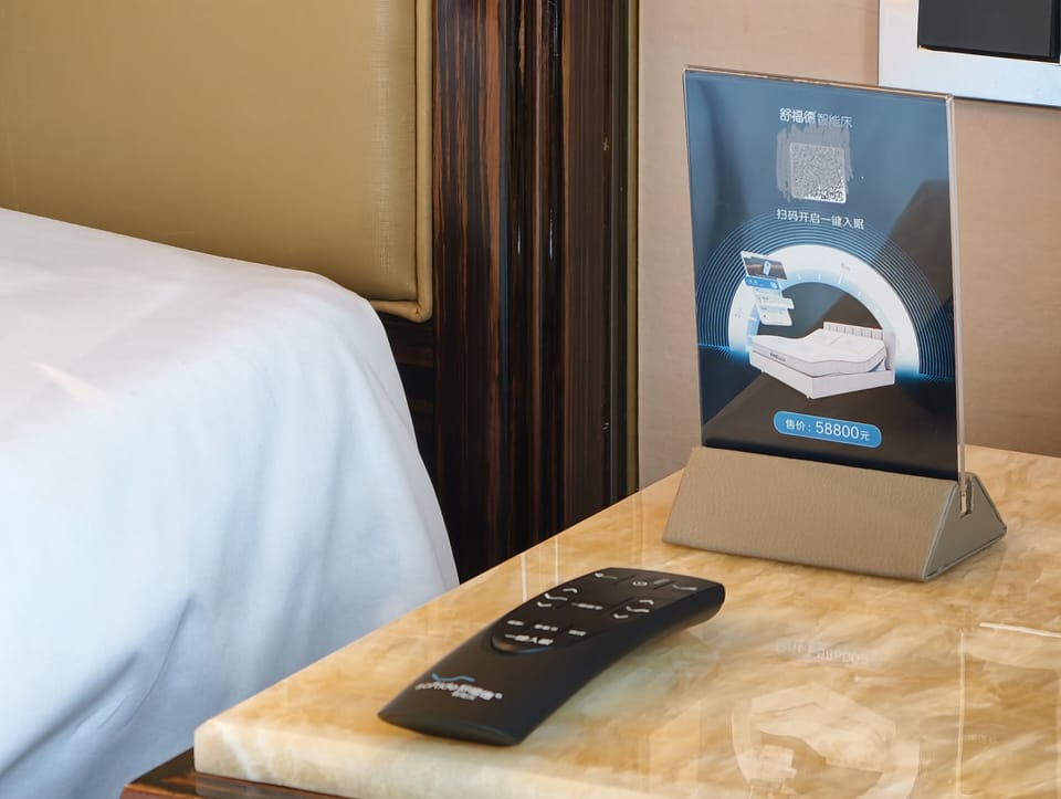 Panoramic Suite, 1 King Bed with Sofa bed, Non Smoking, River View | Down comforters, minibar, in-room safe, desk
