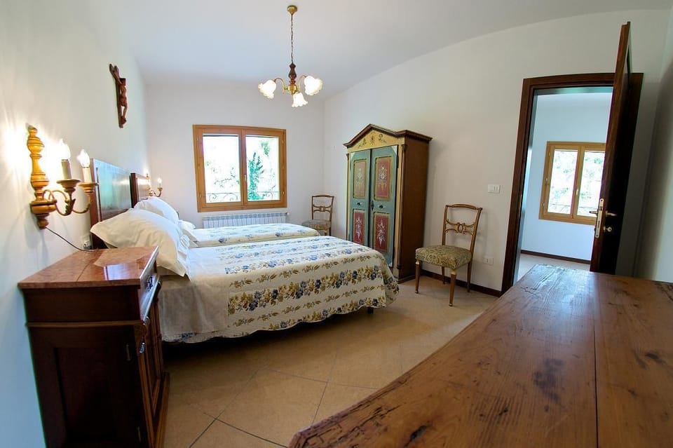 Apartment, 1 Bedroom (1) | 1 bedroom, minibar, iron/ironing board, free WiFi