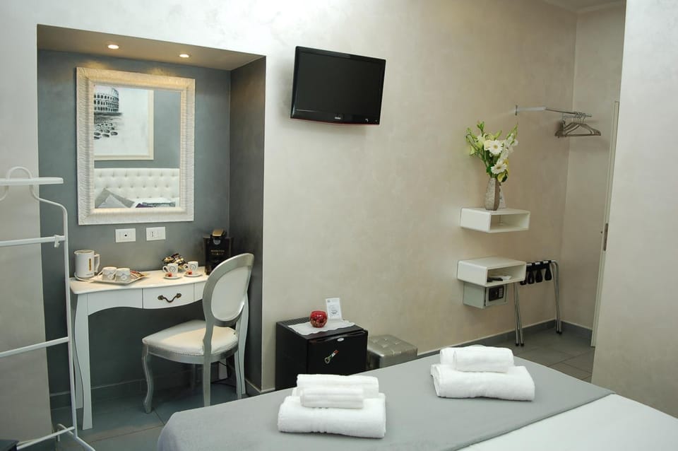 1 bedroom, minibar, in-room safe, desk
