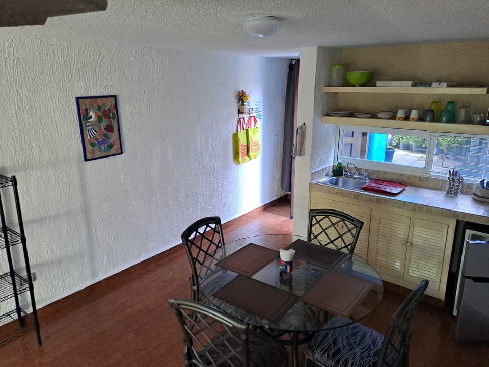 Apartment, 1 Bedroom, Kitchenette | Private kitchen | Mini-fridge, microwave, coffee/tea maker, toaster