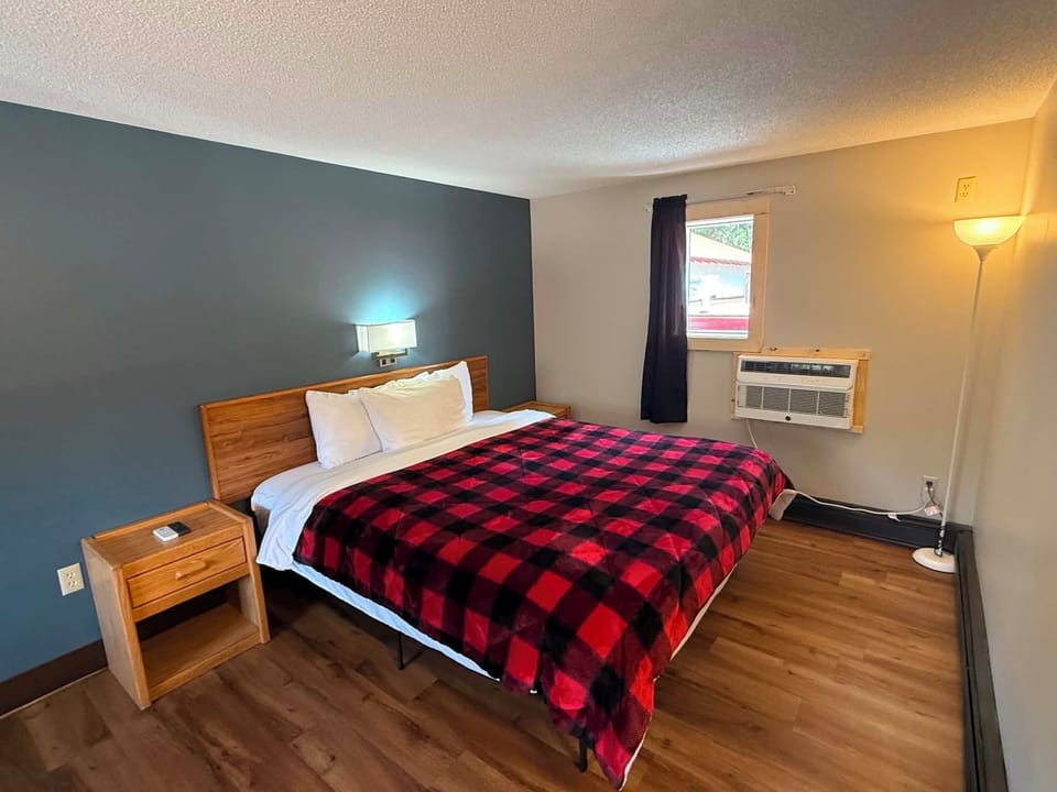 Basic Single Room | Bed sheets