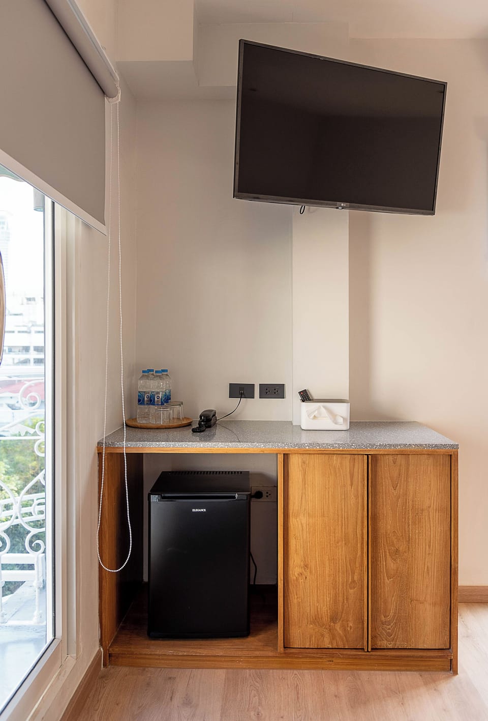 Family Studio, Multiple Beds | Living area | Smart TV