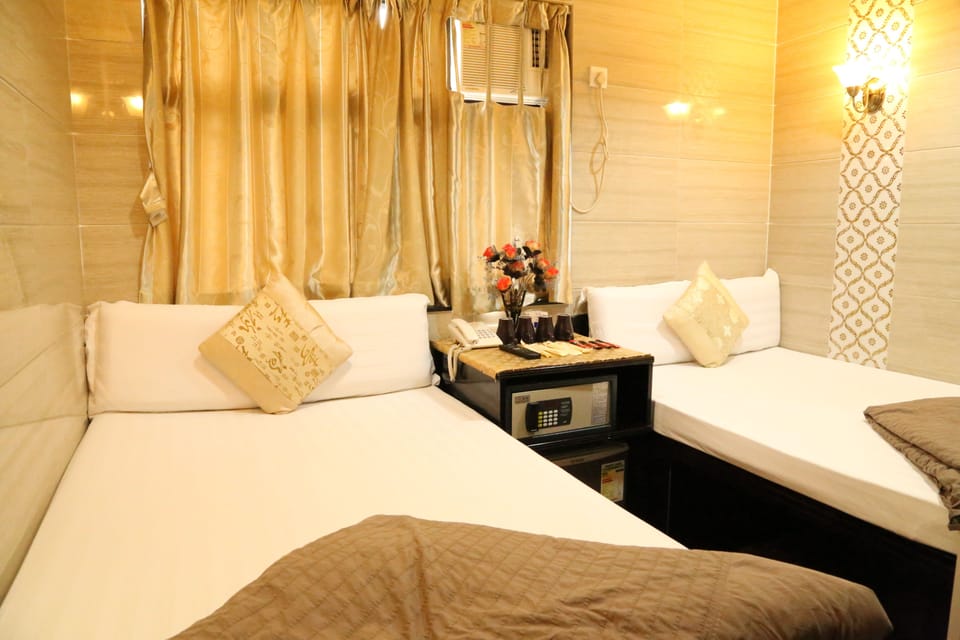 Family Room | In-room safe, free WiFi
