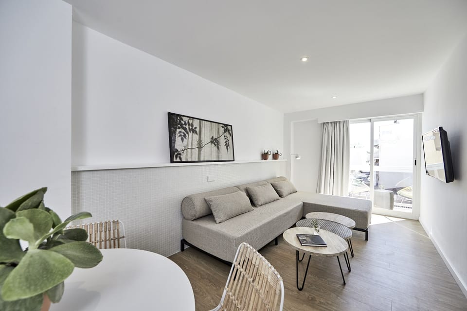 In-room safe, soundproofing, free cribs/infant beds, free WiFi