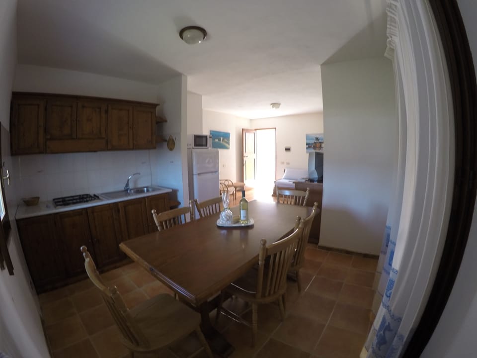Apartment, 2 Bedrooms, Balcony, Garden View (for 5 people) | Private kitchen | Fridge, microwave, stovetop, coffee/tea maker