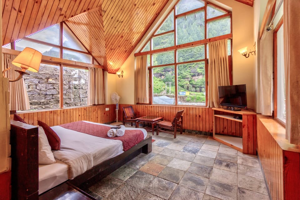 Luxury Cottage, 2 Bedrooms | Premium bedding, free WiFi, bed sheets