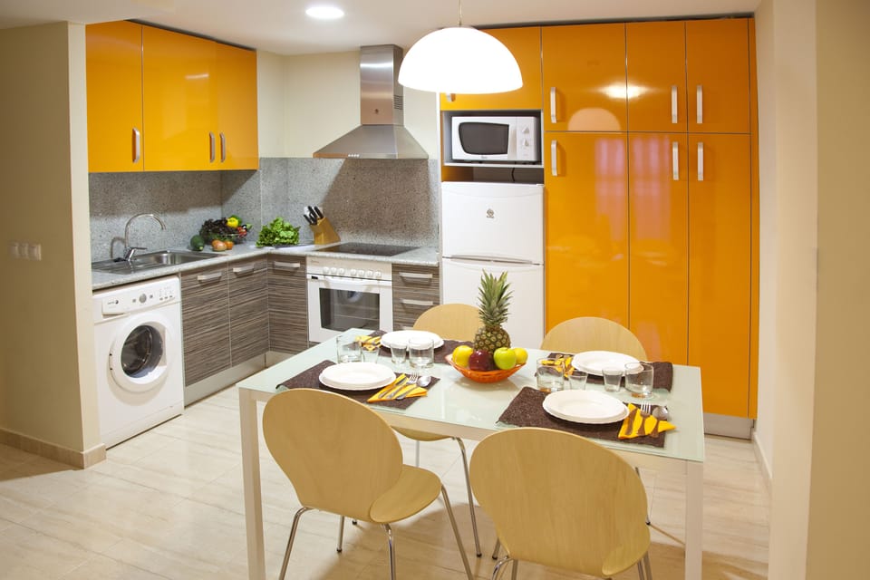 Family Apartment, 2 Bedrooms | Private kitchen | Full-size fridge, microwave, stovetop, espresso maker