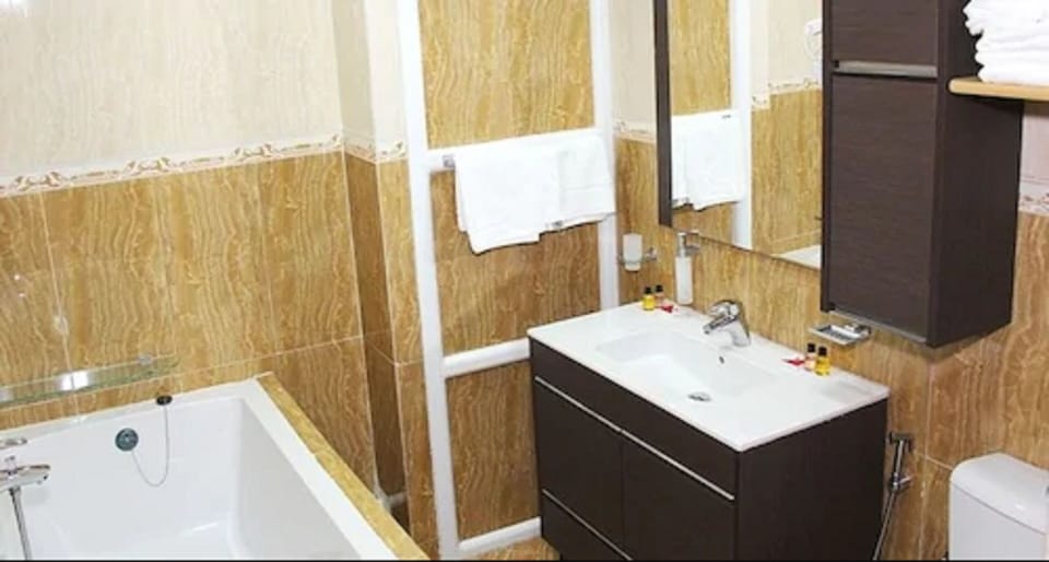 Free toiletries, towels