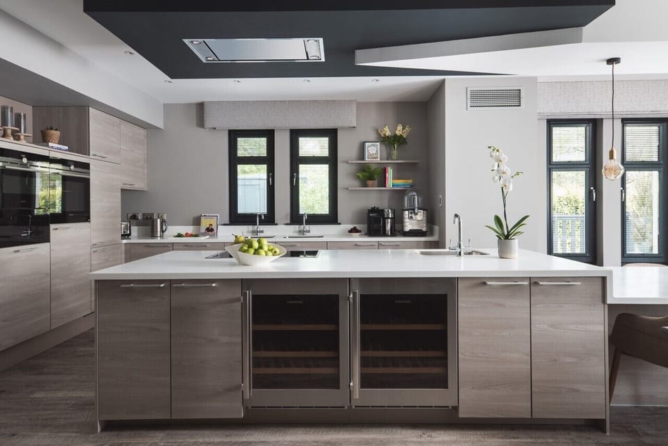 Luxury Villa, 5 Bedrooms, Lake View | Frette Italian sheets, premium bedding, pillowtop beds, minibar