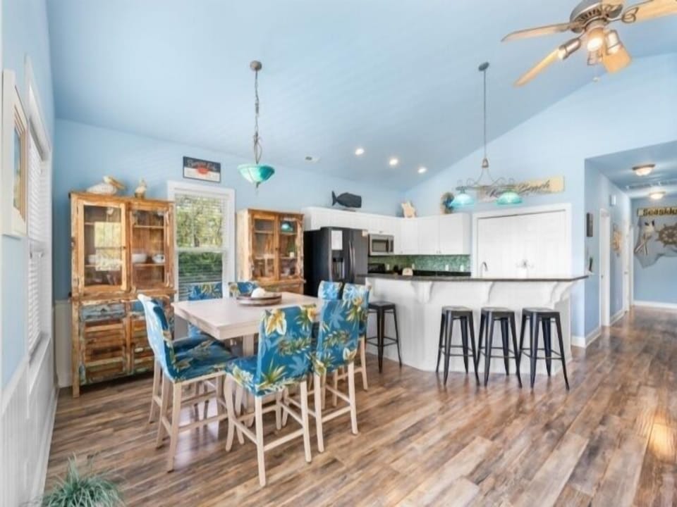 Indoors, Dining Room, Dining Table, Furniture, Table