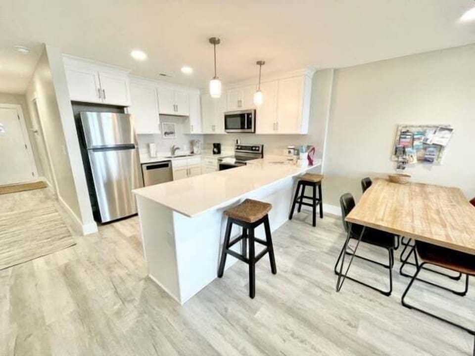 Chair, Furniture, Indoors, Room, Kitchen Island