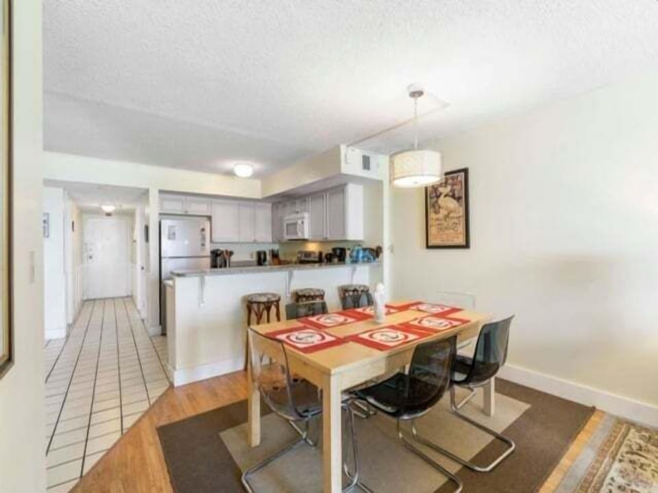 Chair, Furniture, Indoors, Room, Dining Table
