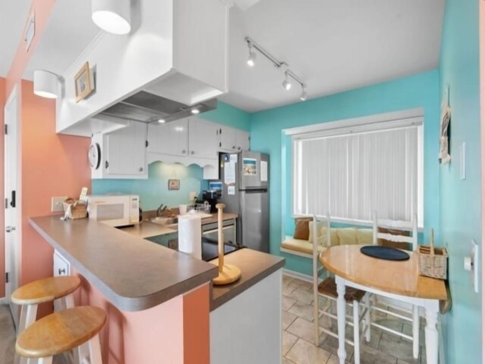 Indoors, Kitchen, Home Decor, Kitchen Island, Dining Table