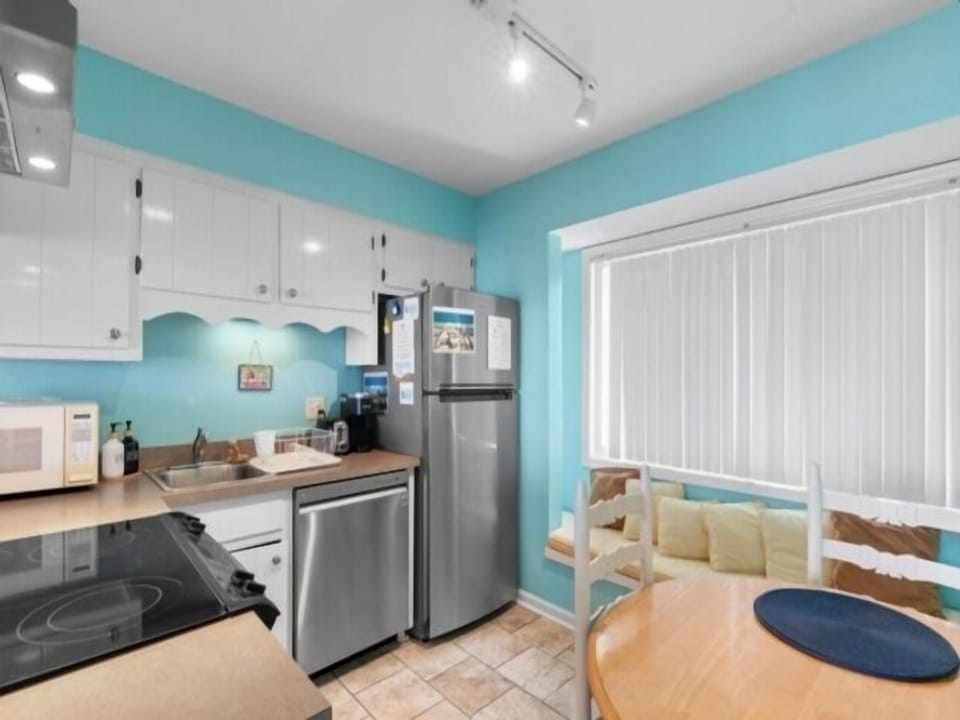 Indoors, Home Decor, Kitchen, Appliance, Refrigerator