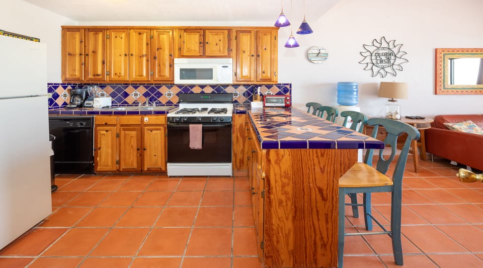 Family Villa, 2 Bedrooms, Ocean View | Private kitchen | Fridge, paper towels