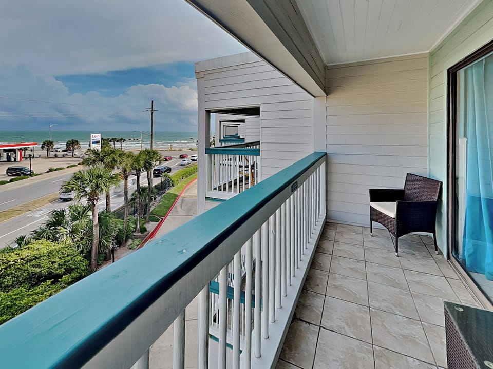 Condo (1 Bedroom) | Property amenity