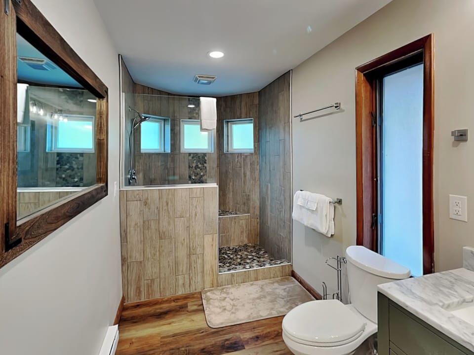 Eagle's Landing by Taylor Made Deep Creek House in Deep Creek Lake