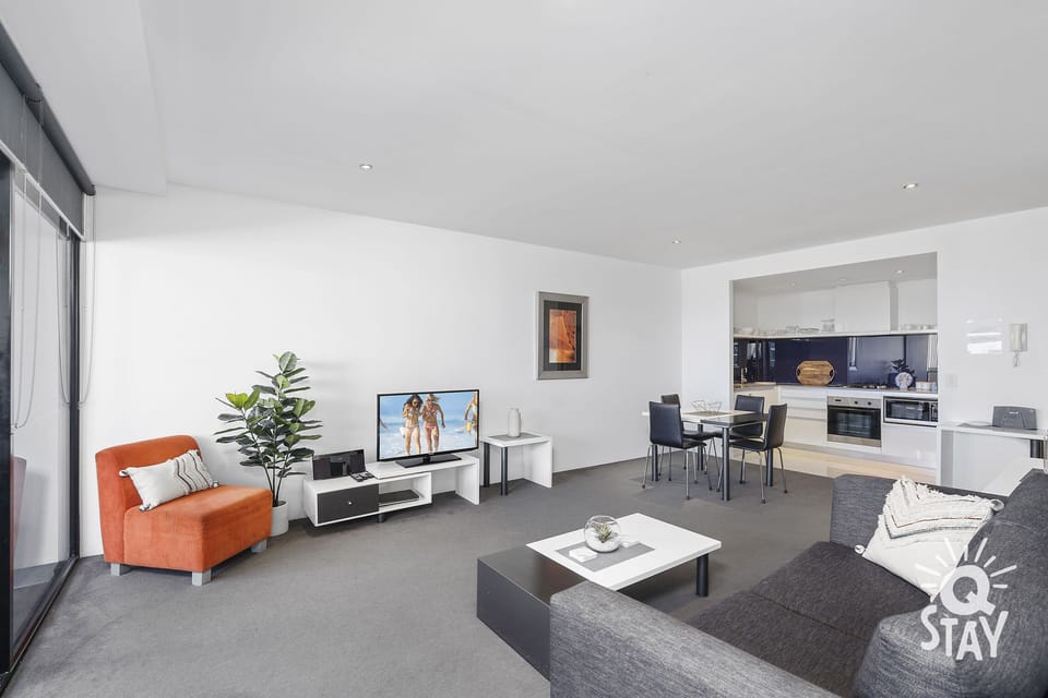 Move freely in our spacious living room area 👍